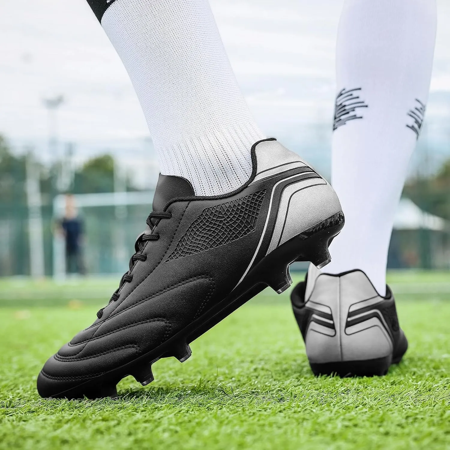 HaloTeam Soccer Shoes Mens Cleats Outdoor Professional Training Turf Football Boots Breathable Athletic Sneaker for AG/FG