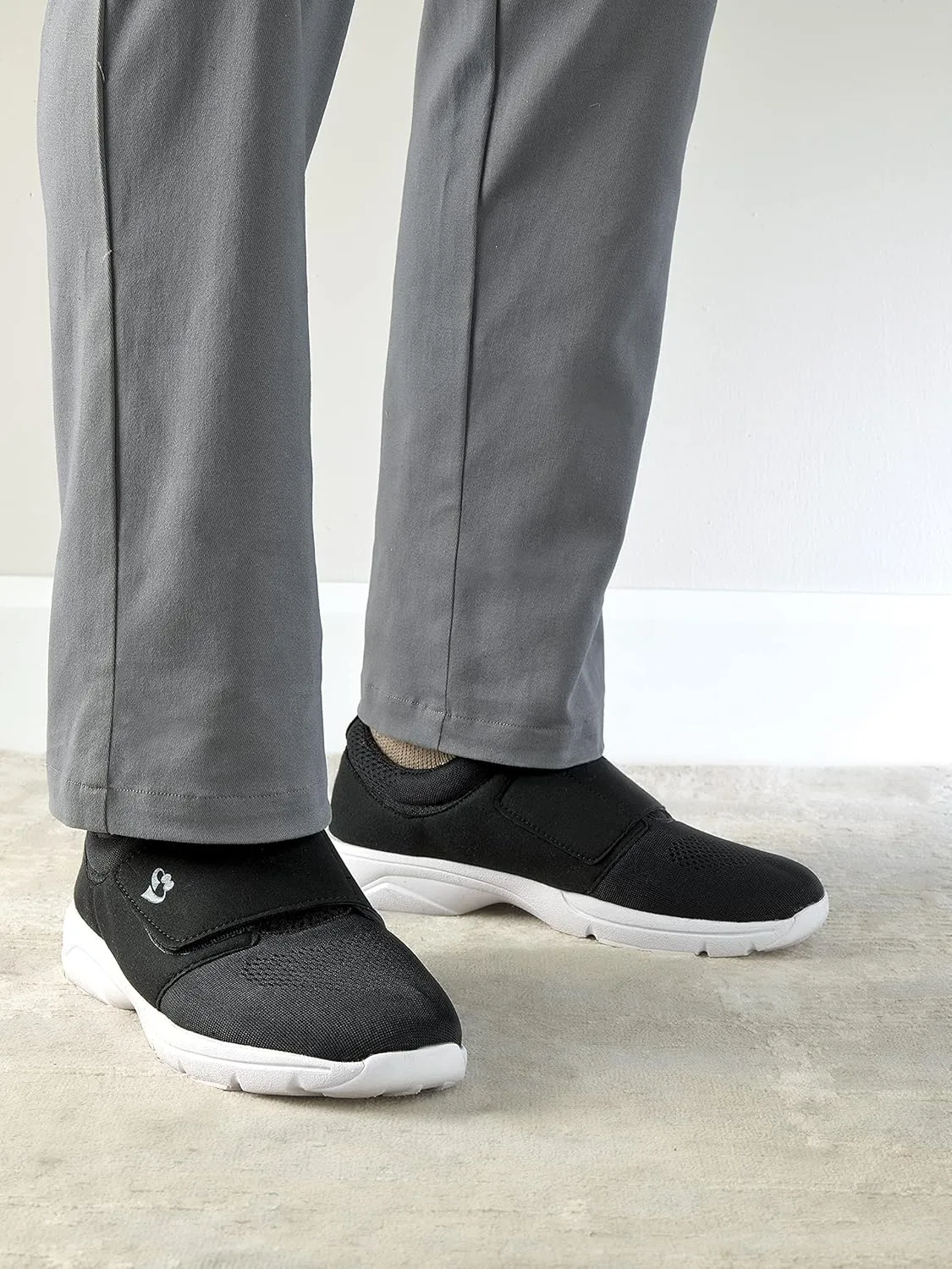 Men’s Ultra Lightweight Wide Easy Walker Shoes for Seniors