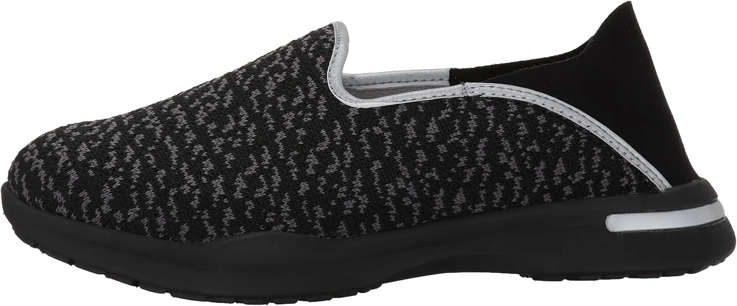 SoftWalk Women's Simba Flat