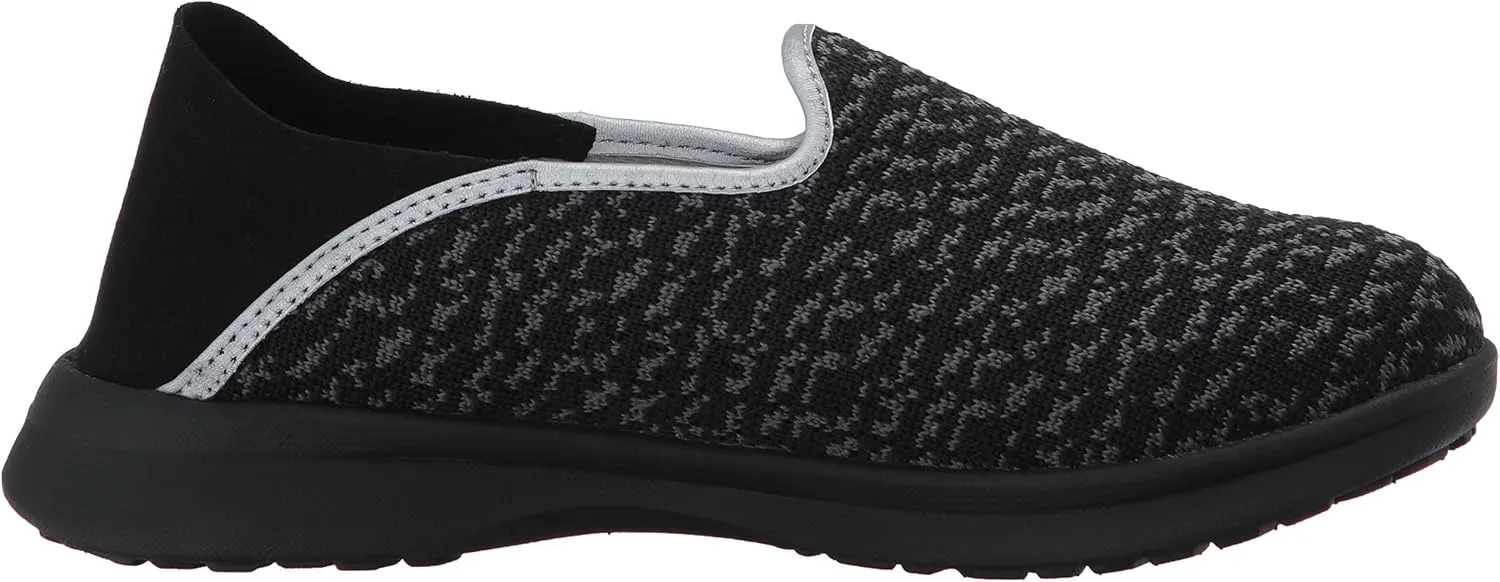 SoftWalk Women's Simba Flat
