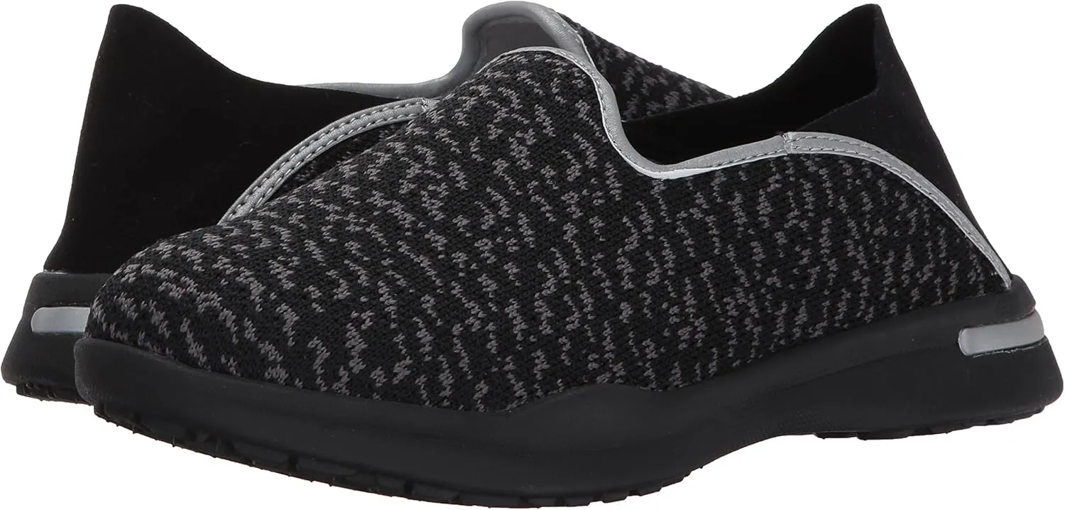 SoftWalk Women's Simba Flat